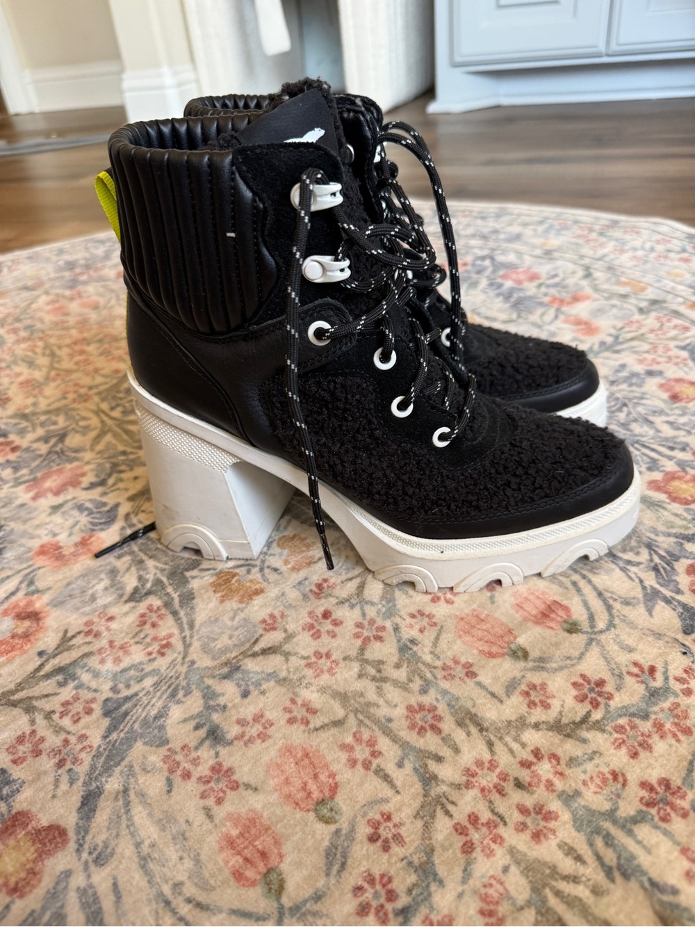 Sorel Black Sherpa Lace-Up Platform Winter Boots